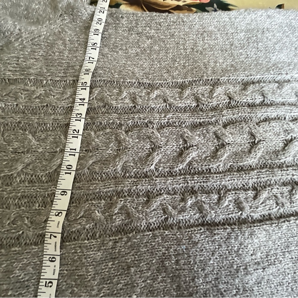 St John’s Bay Sweater Women’s XL Gray Cable Knit Very Soft - Picture 7 of 7